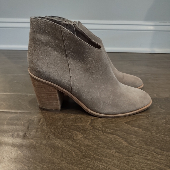 Jeffrey Campbell Laszlo Suede Booties - Picture 4 of 16